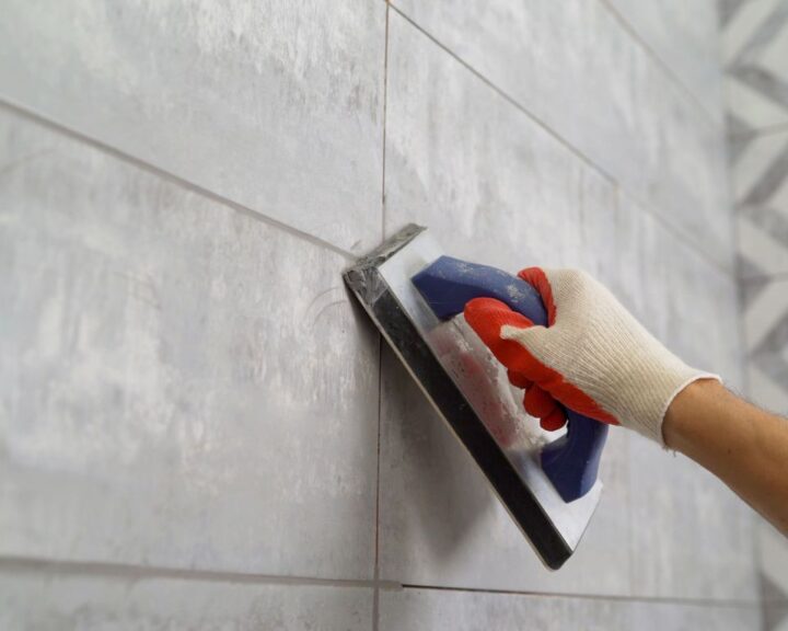kitchen-wall-tiling-sarasota-fl-1024x768px Applying grout between wall tiles